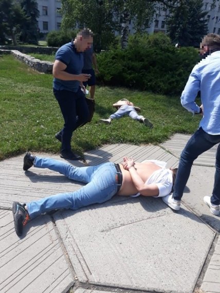 В Полтаве следователь ГБР и полицейский попались на взятке 31.07.2020