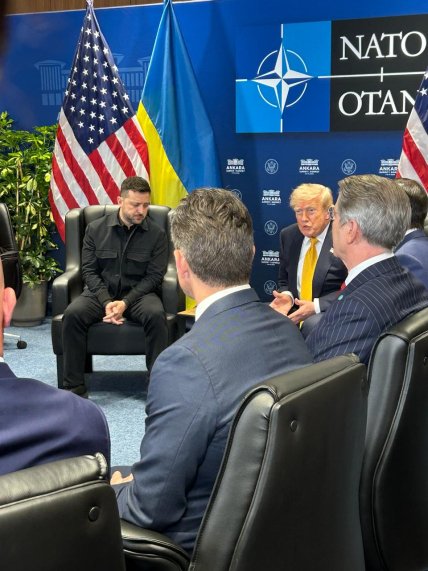 Дональд Трамп и Владимир Зеленский в Анкаре. Фото Ольга Кириллова, Телеграф