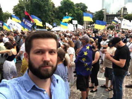 Семен Кабакаев призывает не допустить вакцину Спутник V в Украину