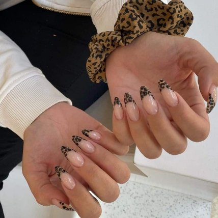 Маникюр с анималистическим принтом