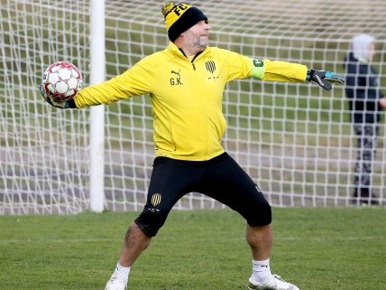 Григорий Козловский на футбольном поле