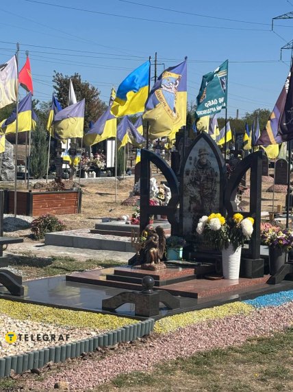 Краснопольское кладбище, Днепр, могилы военных