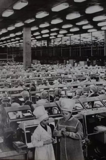 цех лампового заводу