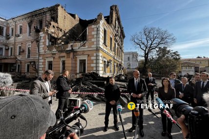 Зеленський показав Мерцу наслідки одного з ударів РФ