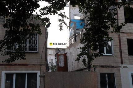 Жилой дом после обстрела России Сумы август 2025