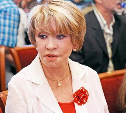 віра алентова