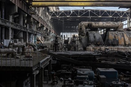 Один из разрушенных российскими ударами машинных залов столичной ТЭЦ-6