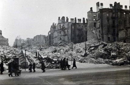 Зруйнований Хрещатик, архівне фото