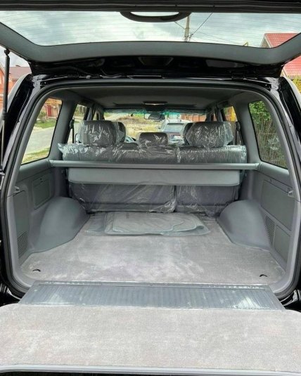 Toyota Land Cruiser 100