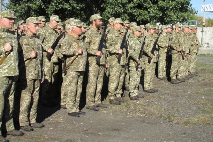 Строй бойцов Теробороны