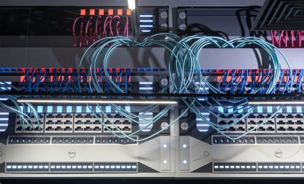 Дизайн супермаркета "Сильпо" в стиле киберкультуры