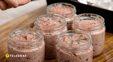 Ситний і смачний паштет в баночках