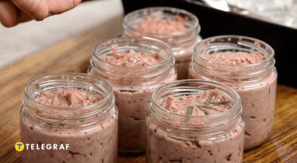 Ситний і смачний паштет в баночках