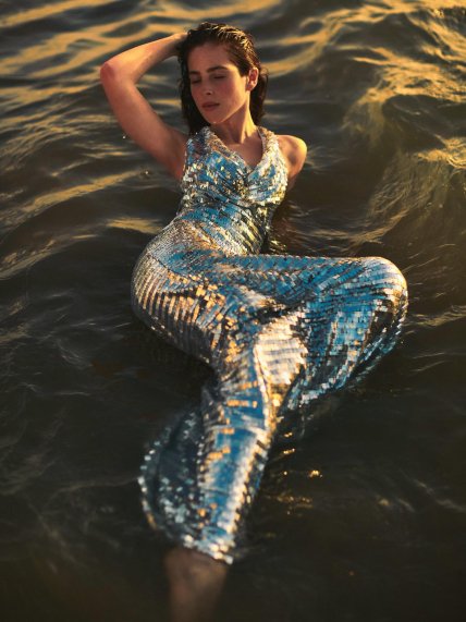 Фатіма Бош у сукні