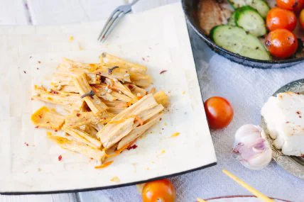 Как приготовить фучжу, соевую "спаржу" по-корейски