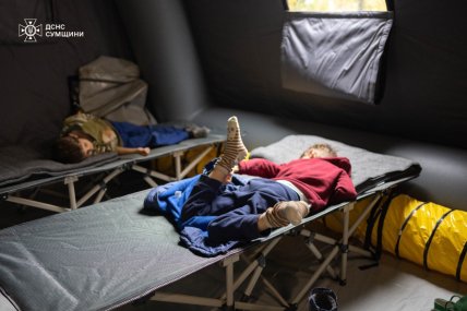 Дети в пункте несокрушимости в Шостке