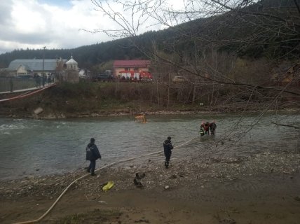 река_трактор