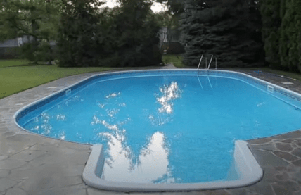 Павло Зібров із дружиною живе недалеко від Василькова