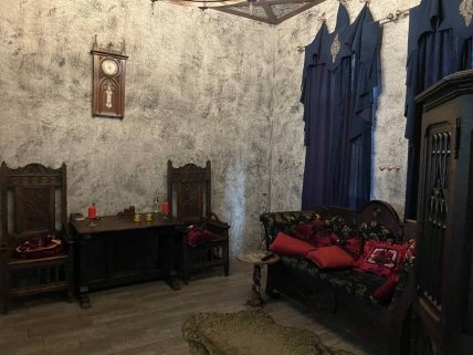 Замок у Зазим’ї під Києвом