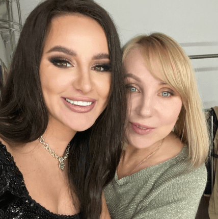 Анна Асті з мамою