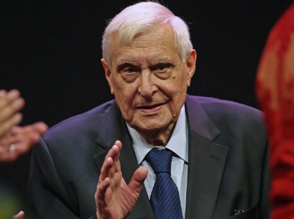 Олег Басилашвили