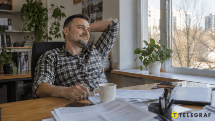 мужчина за работой
