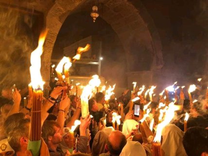 Сходження Благодатного вогню