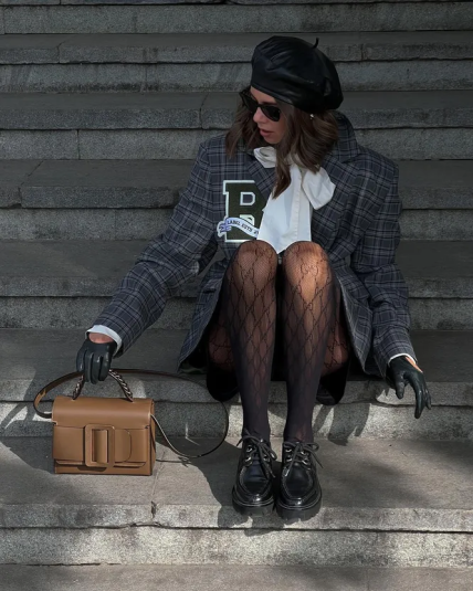 образ с черными колготками