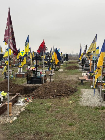 Як виглядає Краснопільське кладовище