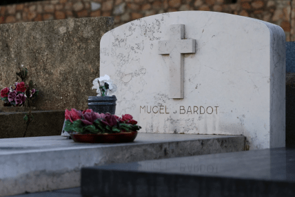 Могила Брижит Бардо