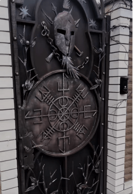 Кована хвіртка у Житомирі