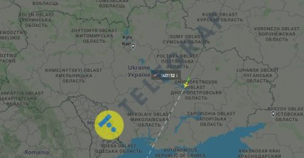 Самолет над Украиной