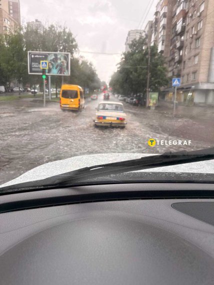 Дніпро під час зливи 11 червня