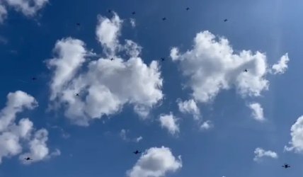 стіна дронів