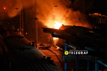 Наслідки удару по залізничному вокзалу у Дніпрі. Фото: Ян Доброносов "Телеграф"