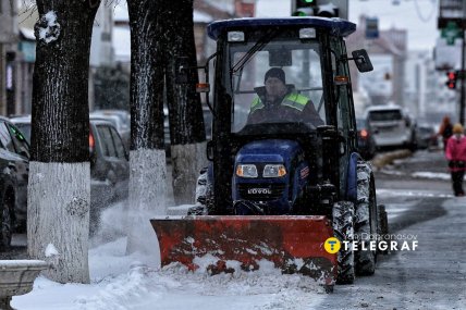 Первый снег в Харькове 2025