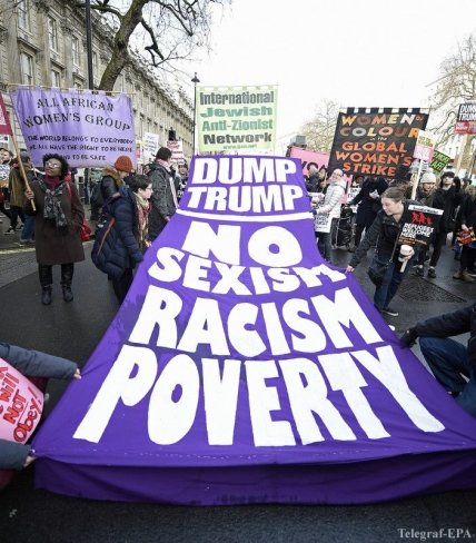 В Лондоне многотысячный марш призвал отменить везит Трампа