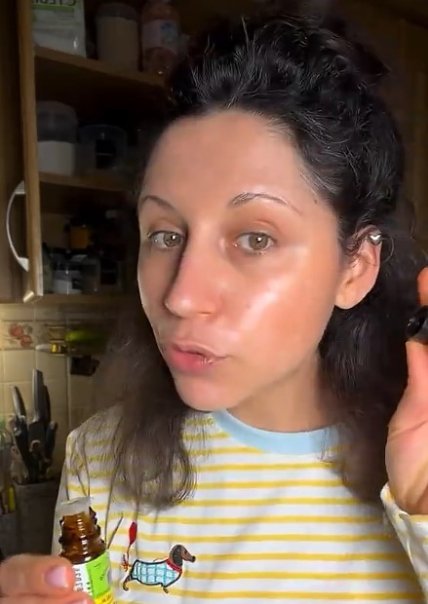 Блогер советует использовать лавандовое масло для профилактики от моли
