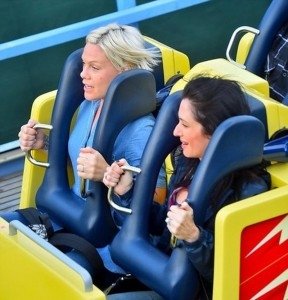 Семейство Пинк в Диснейленде