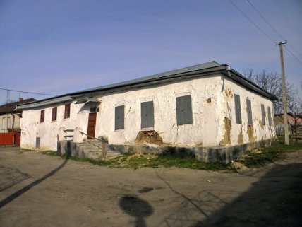 Глинобитна синагога