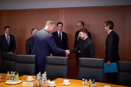 В Берлине началась встреча украинской и американской делегаций