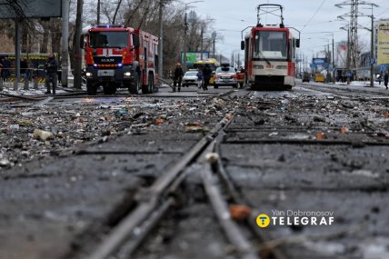 Вокруг места попадания в Киеве