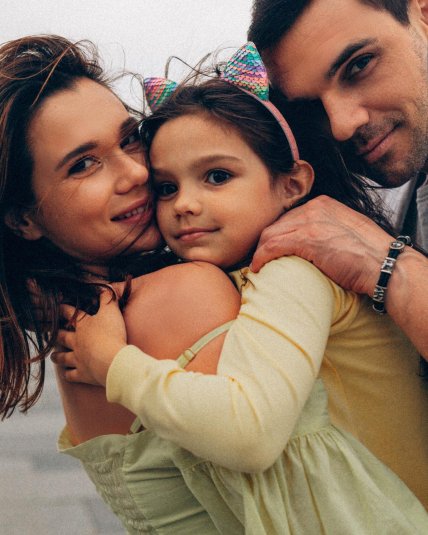 Галина Безрук із сім’єю