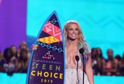 Бритни Спирс получила награду "Икона стиля" на Teen Choice Awards