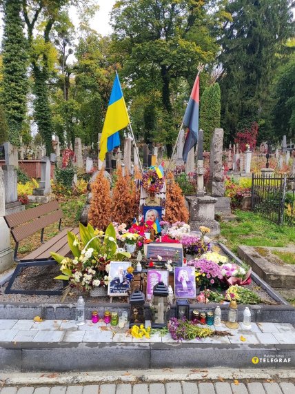 могила Ірини Фаріон