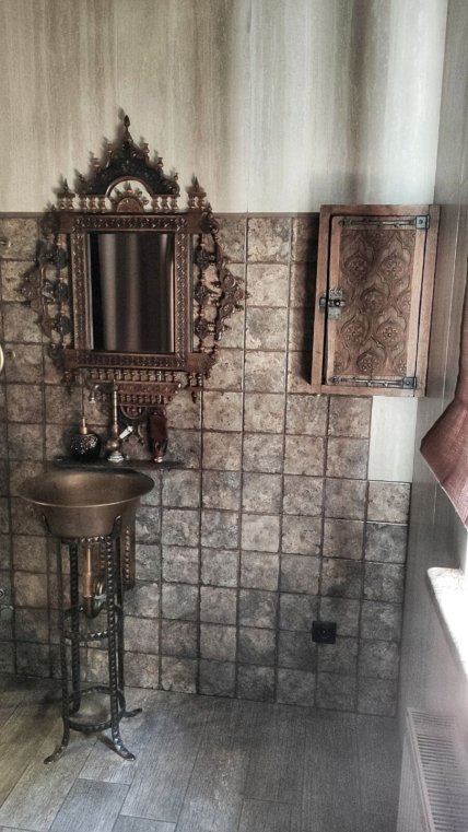 Готичний замок у Зазим’ї