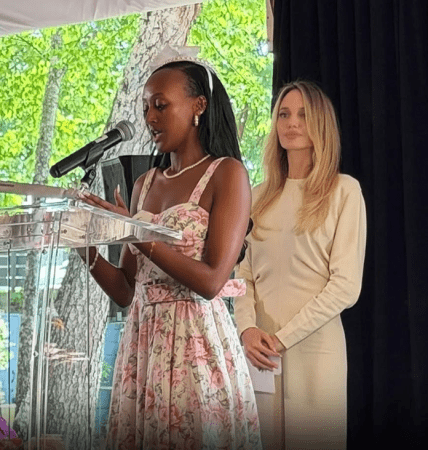 Анджеліна Джолі з дочкою