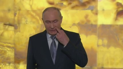 Владимир Путин во время общения с прессой 25 сентября