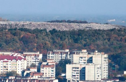 Сміттєву гору у Грибовичах чудово було видно із Замкової гори