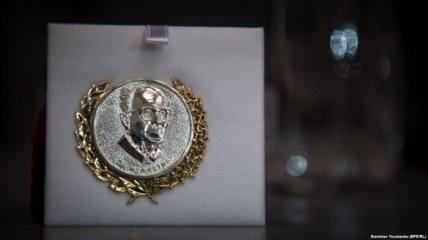 Премія Сахарова — як виглядає, фото